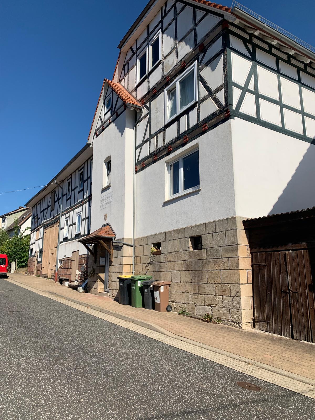 Straßenansicht des Hauses